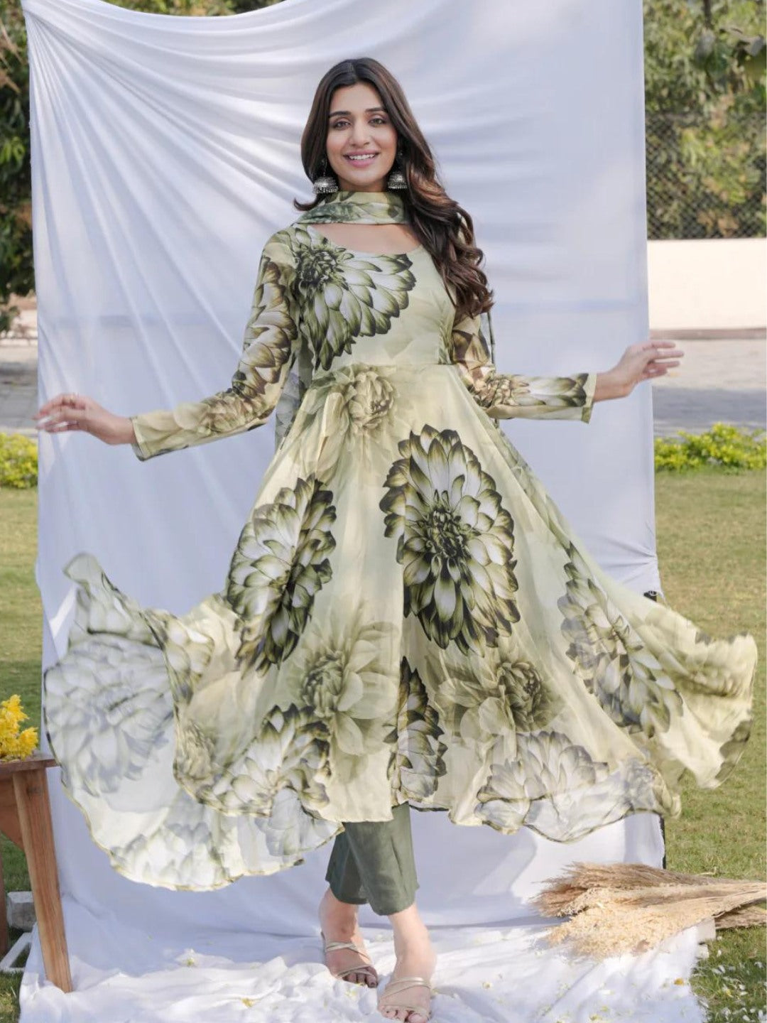 Green Anarkali Ethnic Floral Print Kurta & Trousers With Dupatta