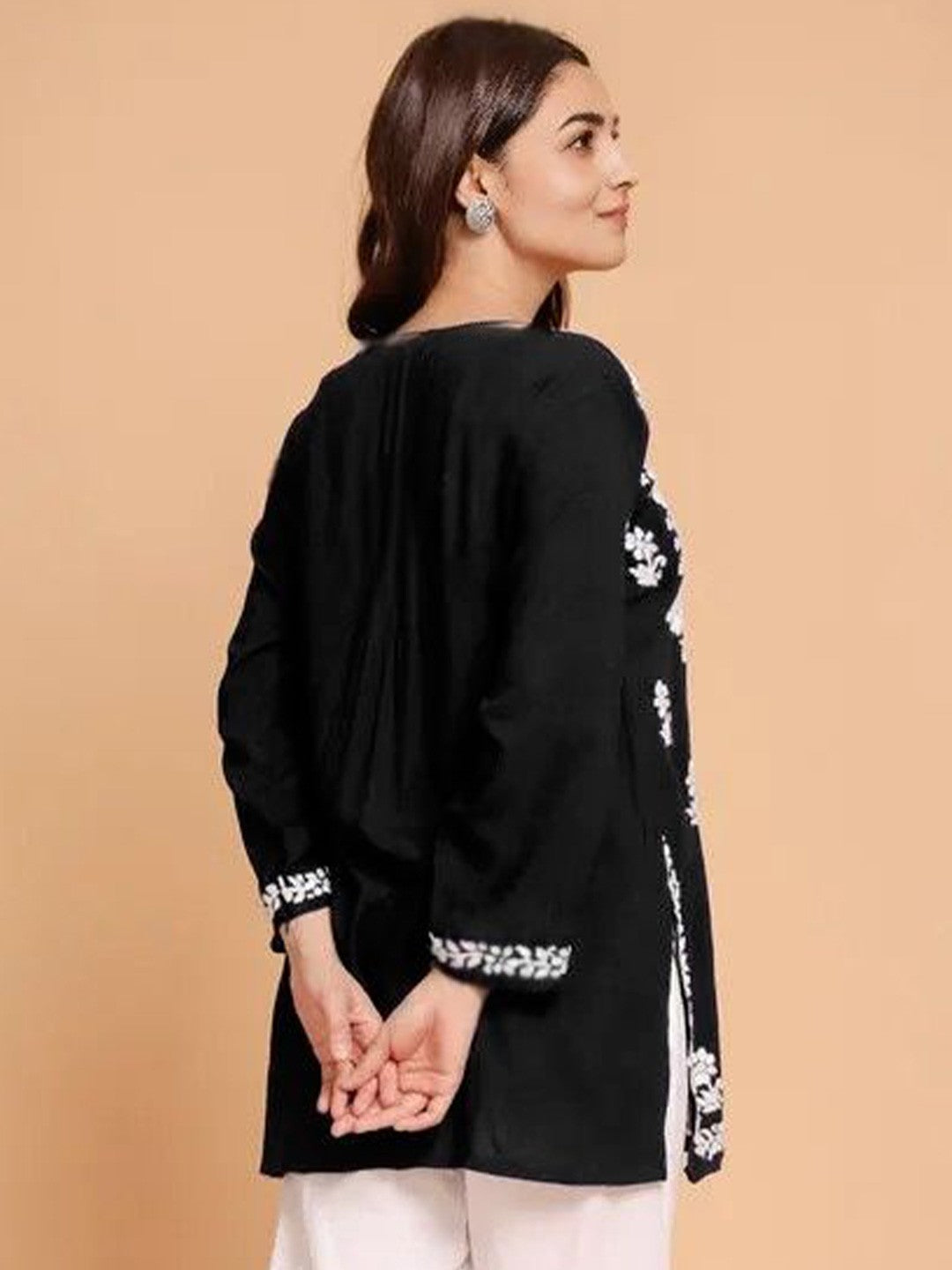Black Solid Round Neck Chikankari Pure Cotton Straight Kurti