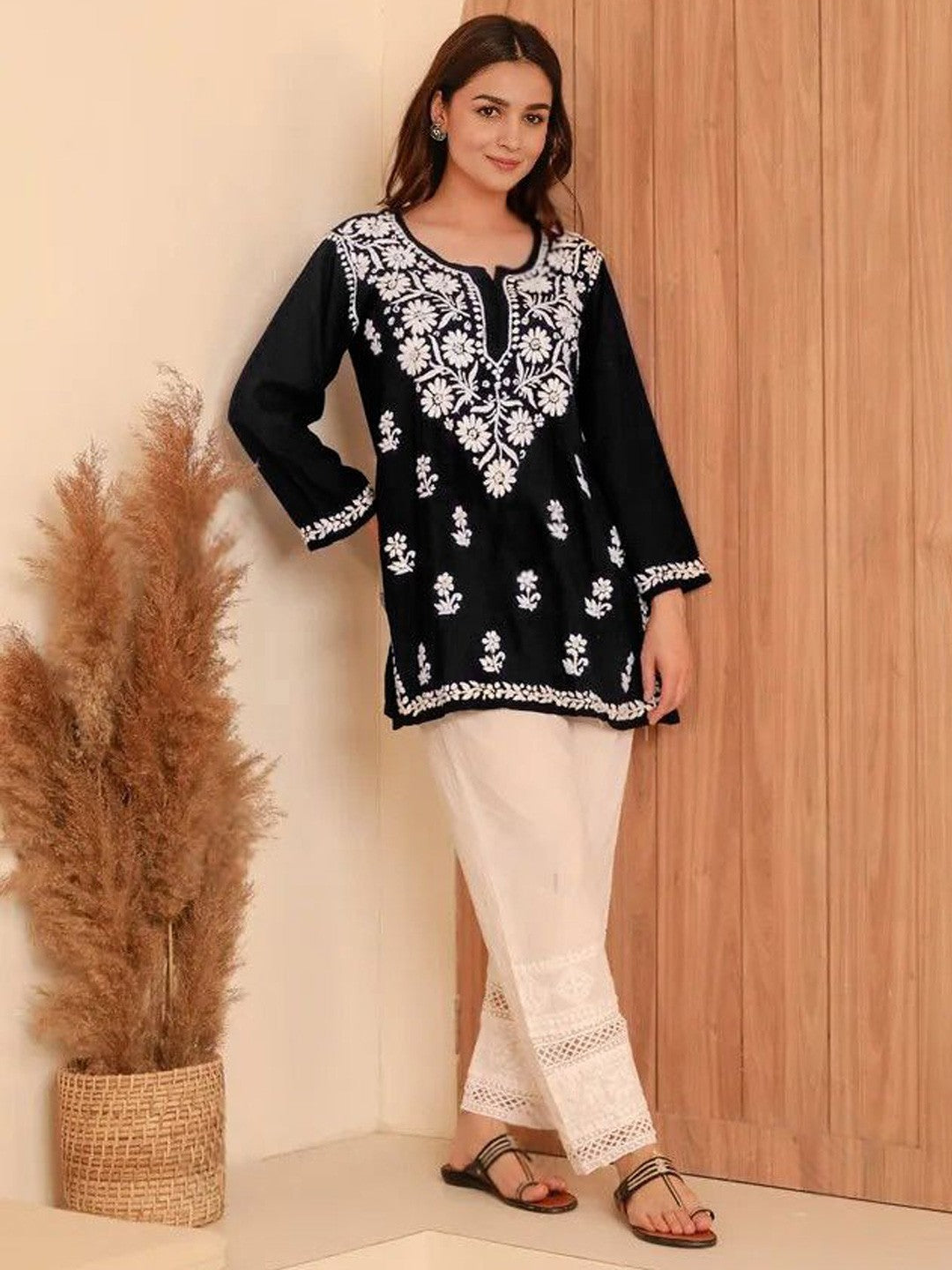 Black Solid Round Neck Chikankari Pure Cotton Straight Kurti